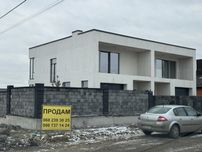 Двоян в ЖК «на Щасливому». 5 соток землі. 180 м2