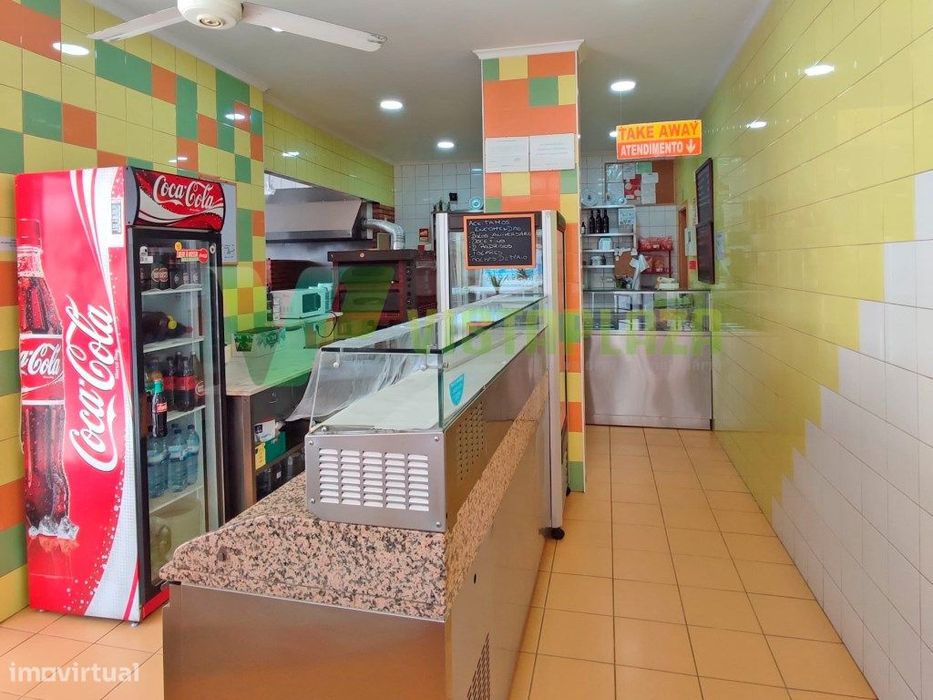 Restaurante Churrasqueira, Pizzaria, Take Away para Trespasse