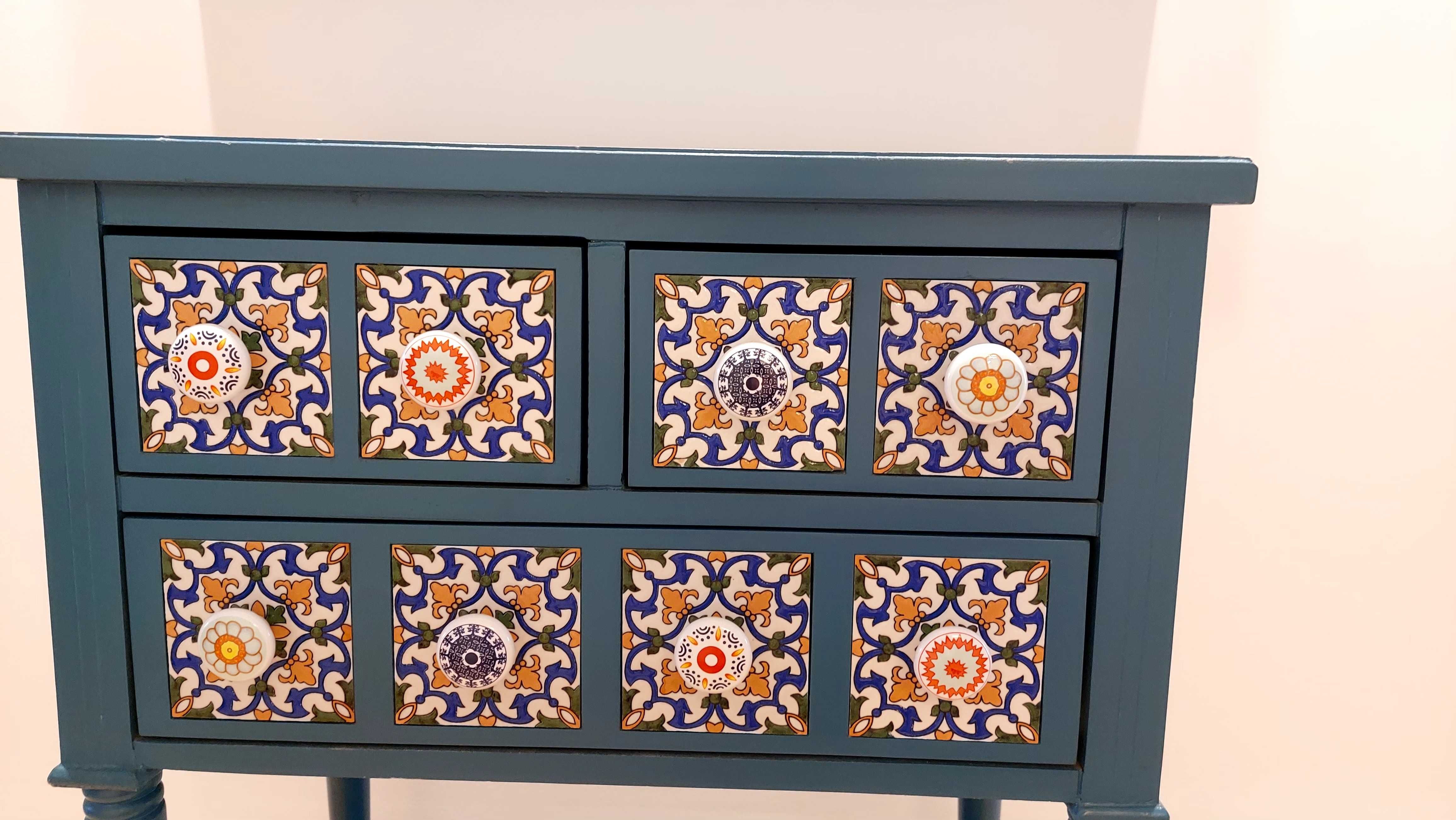 Mesa de cabeceira pintada à mão x2
