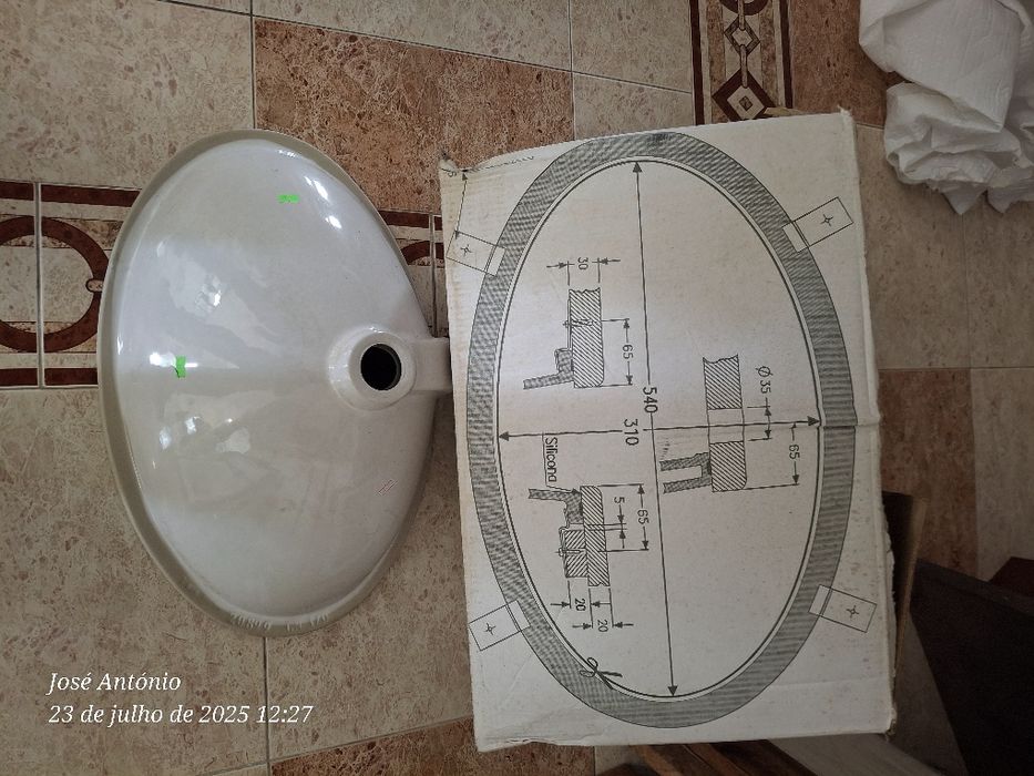 Lavatório Roca de encastrar