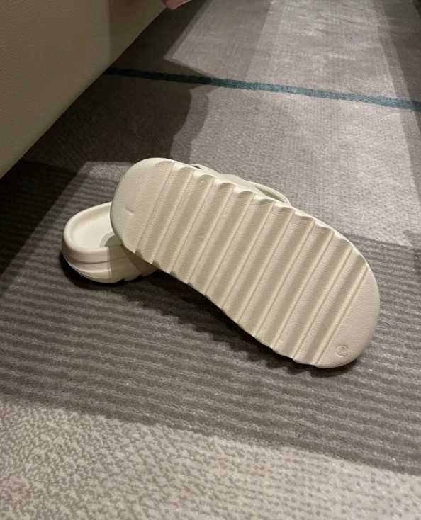 Wybór letni*NoweAdidasYeezySlideBiały 41