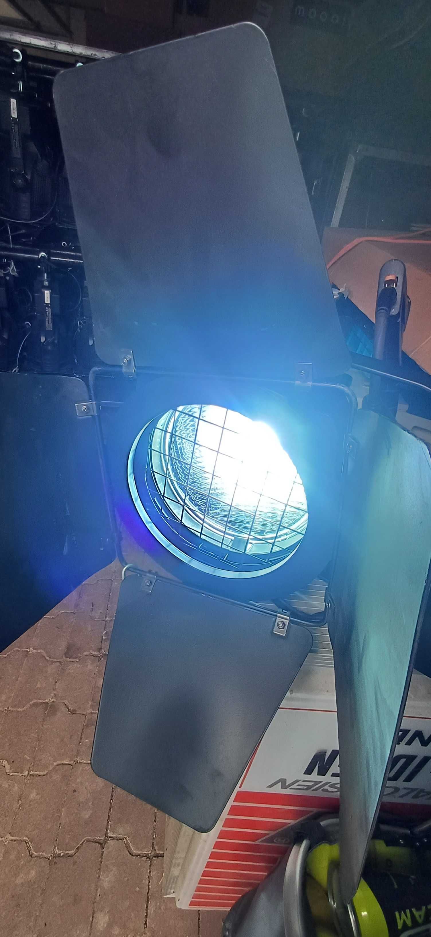 Reflektor sceniczny teatralny filmowy lampa MSR 575 Spot 600 W Gx9.5