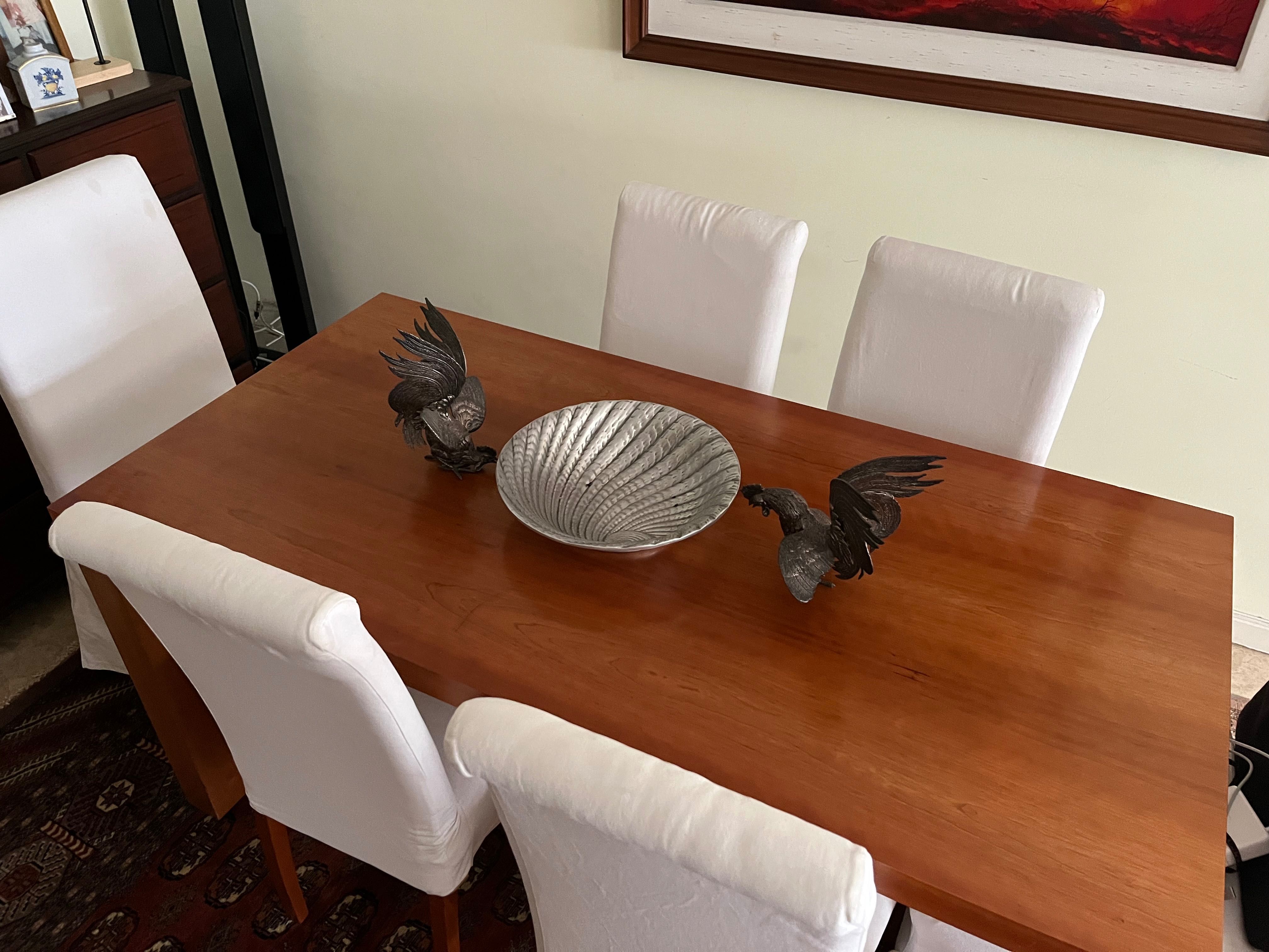 Mesa de jantar com 6 cadeiras