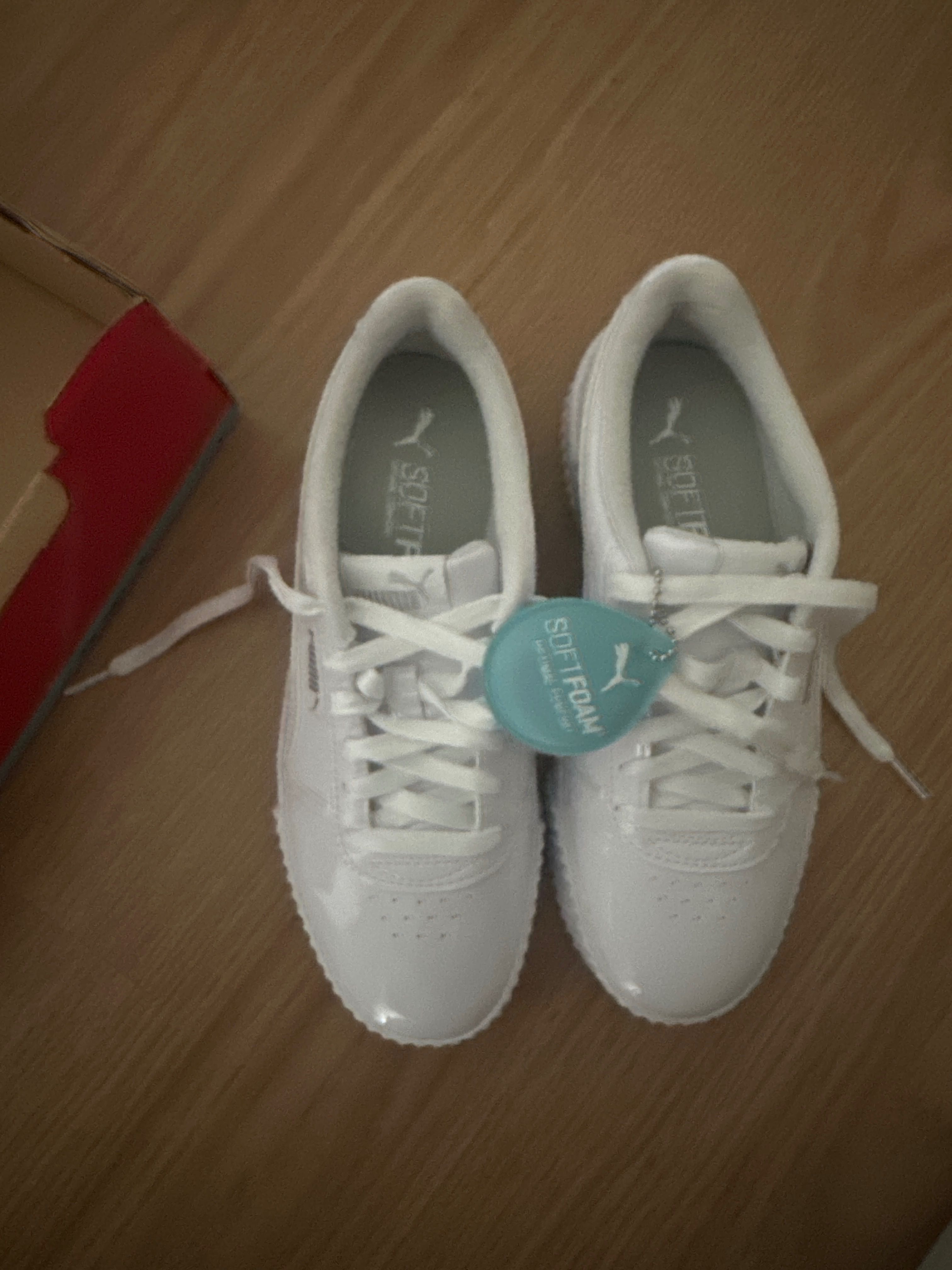 Ténis puma modelo Carina P 37,5