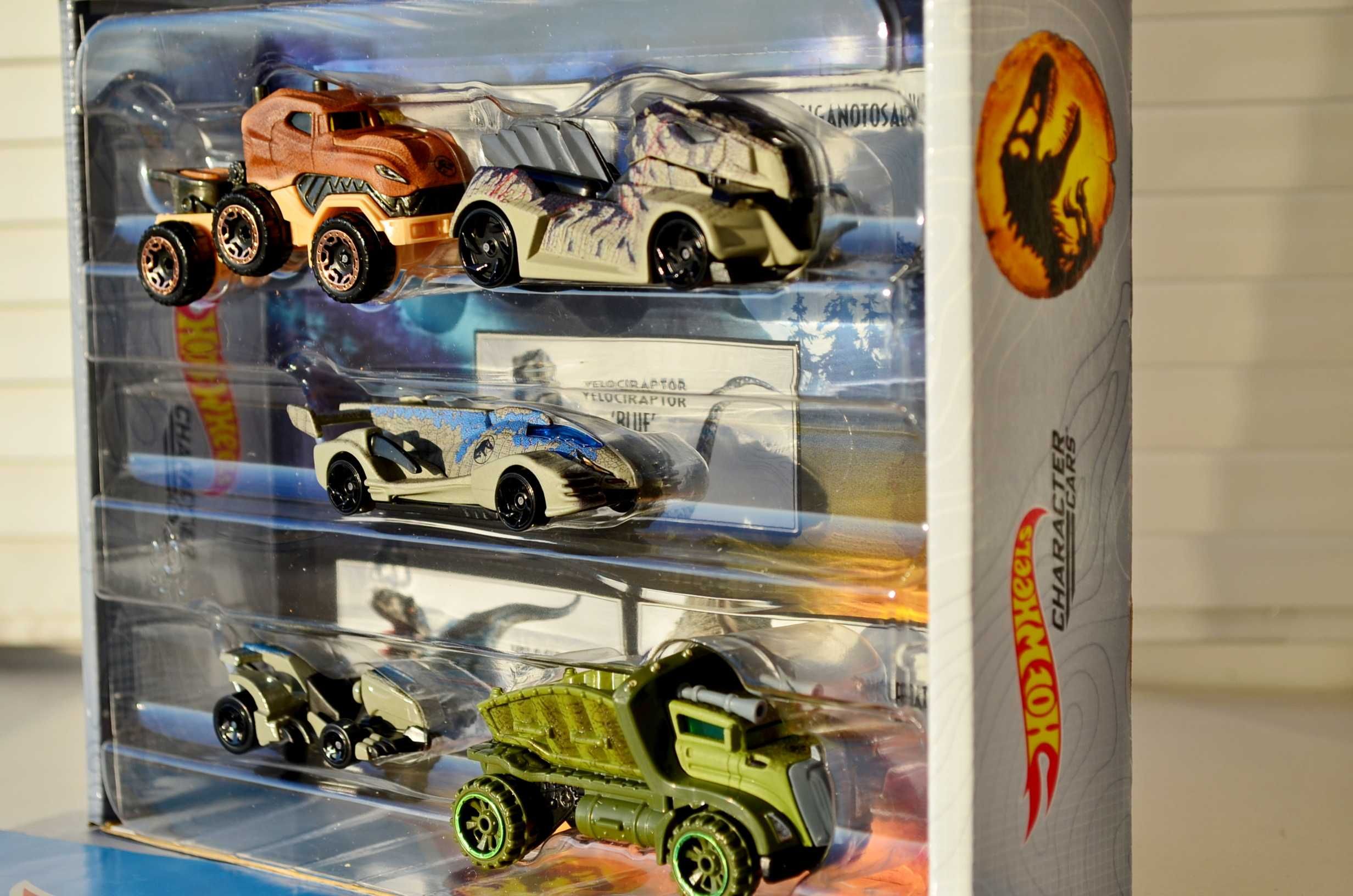 набір машинок Hot Wheels Jurassic World Dominion парк Юрського 5 шт