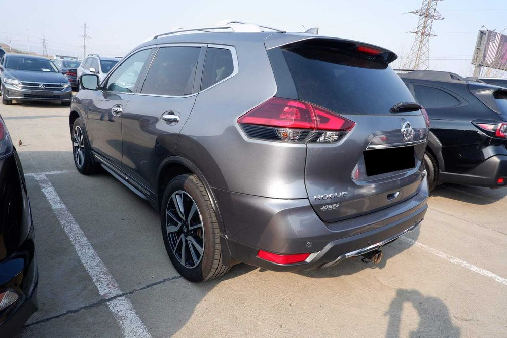 Nissan Rogue 2020 року