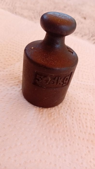 Stary odważnik żelazny