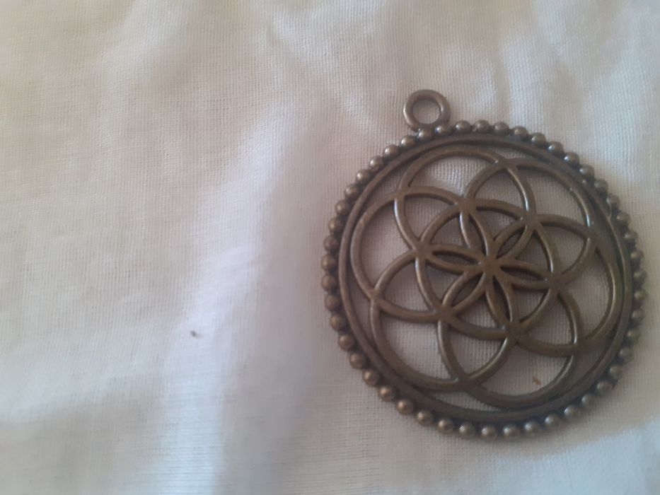 Vendo vários  pendentes  novos