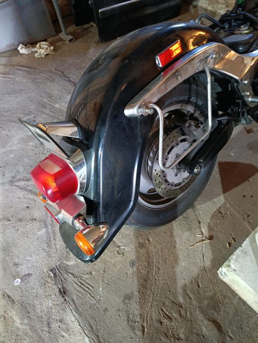 Suzuki Intruder 1500 c90  na części