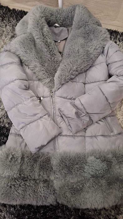 Casaco Quentinho com Pelos – Nunca Usado