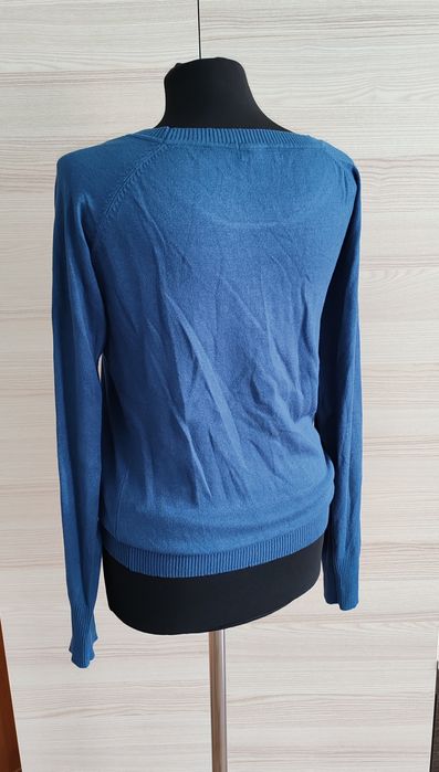 Sweter damski z rękawami