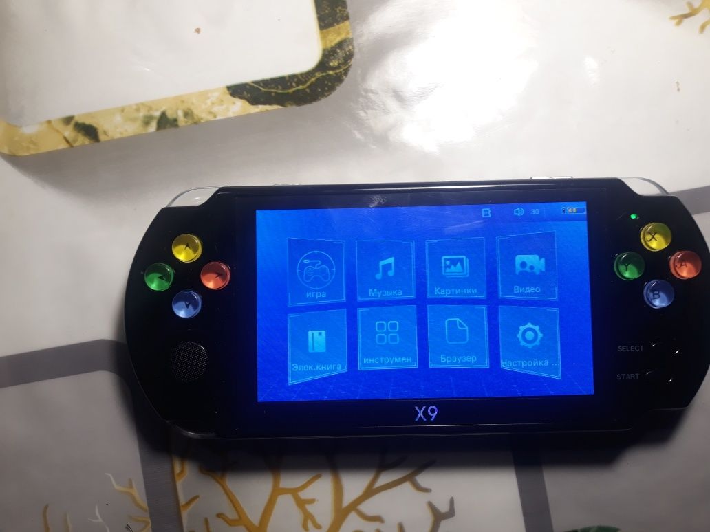 Ігрова консоль PSP X9 PRO 8GB памяті, 5,1 дюйма екран, ТВ вихід.