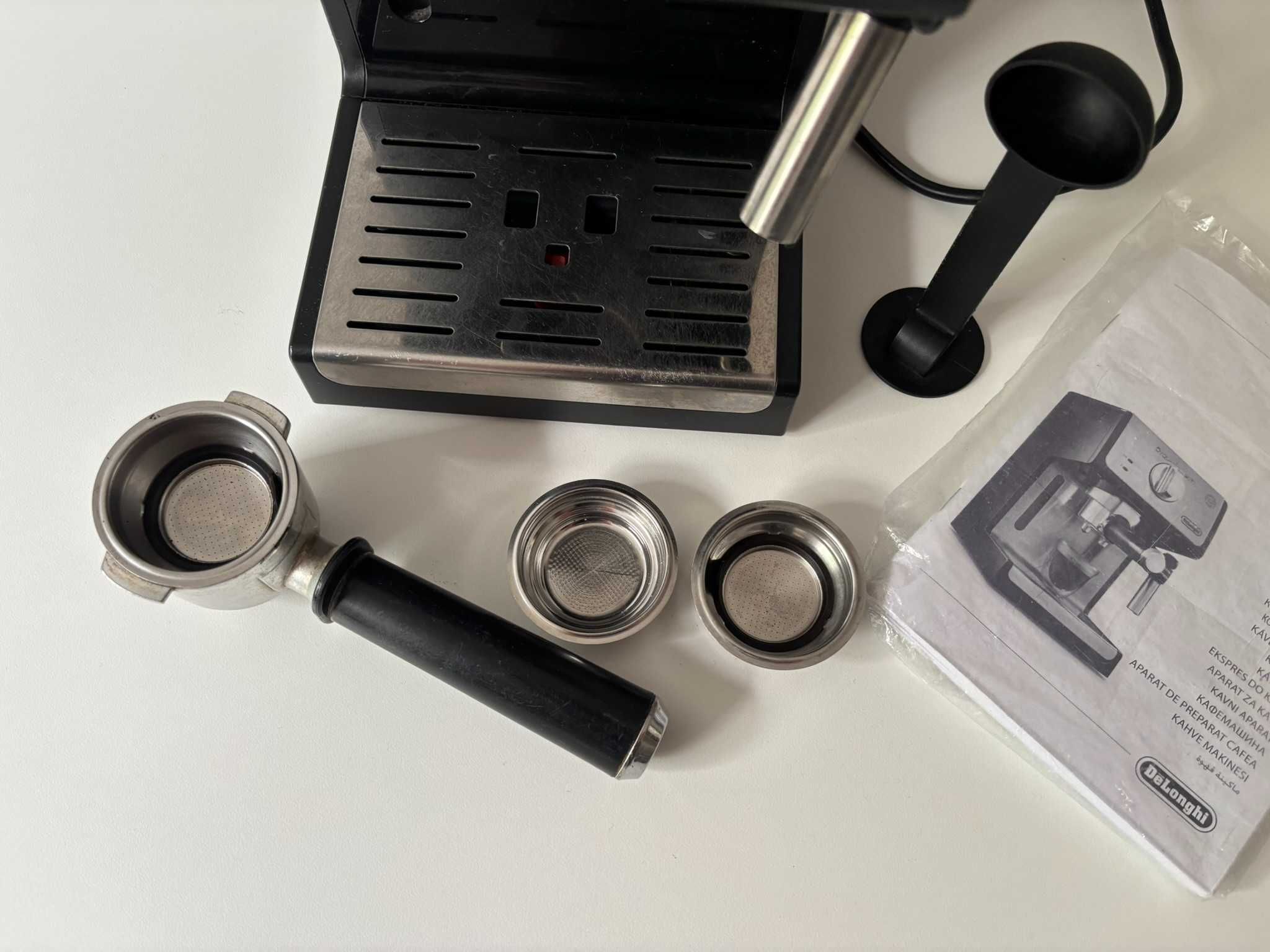 Ekspres do kawy kolbowy Delonghi ECP33.21.BK