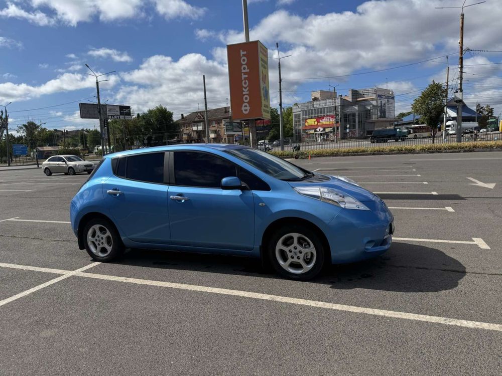 Nissan Leaf в доброму стані