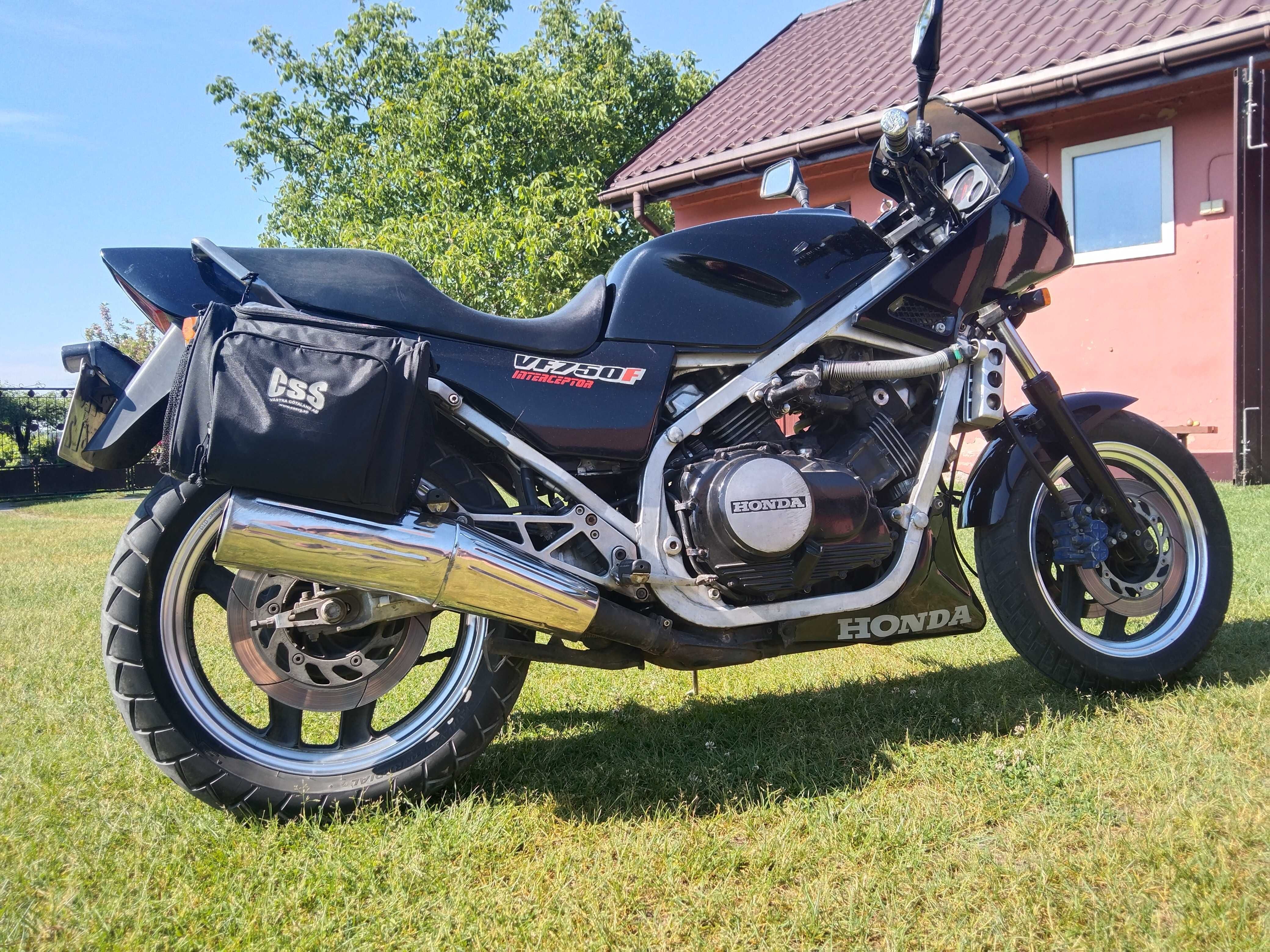 HONDA VF750F INTERCEPTOR V4 DOHC jak Magna turystyczny klasyk ZABYTEK