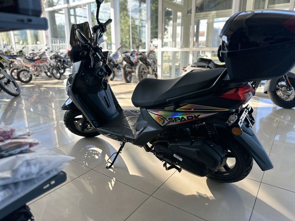 Скутер SPARK SP150S-19BN