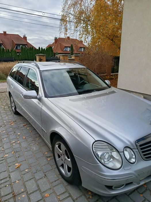 Mercedes-Benz Klasa E Mercedes Benz E 220 Elegance W211 Kombi srebrny, stan b. dobry