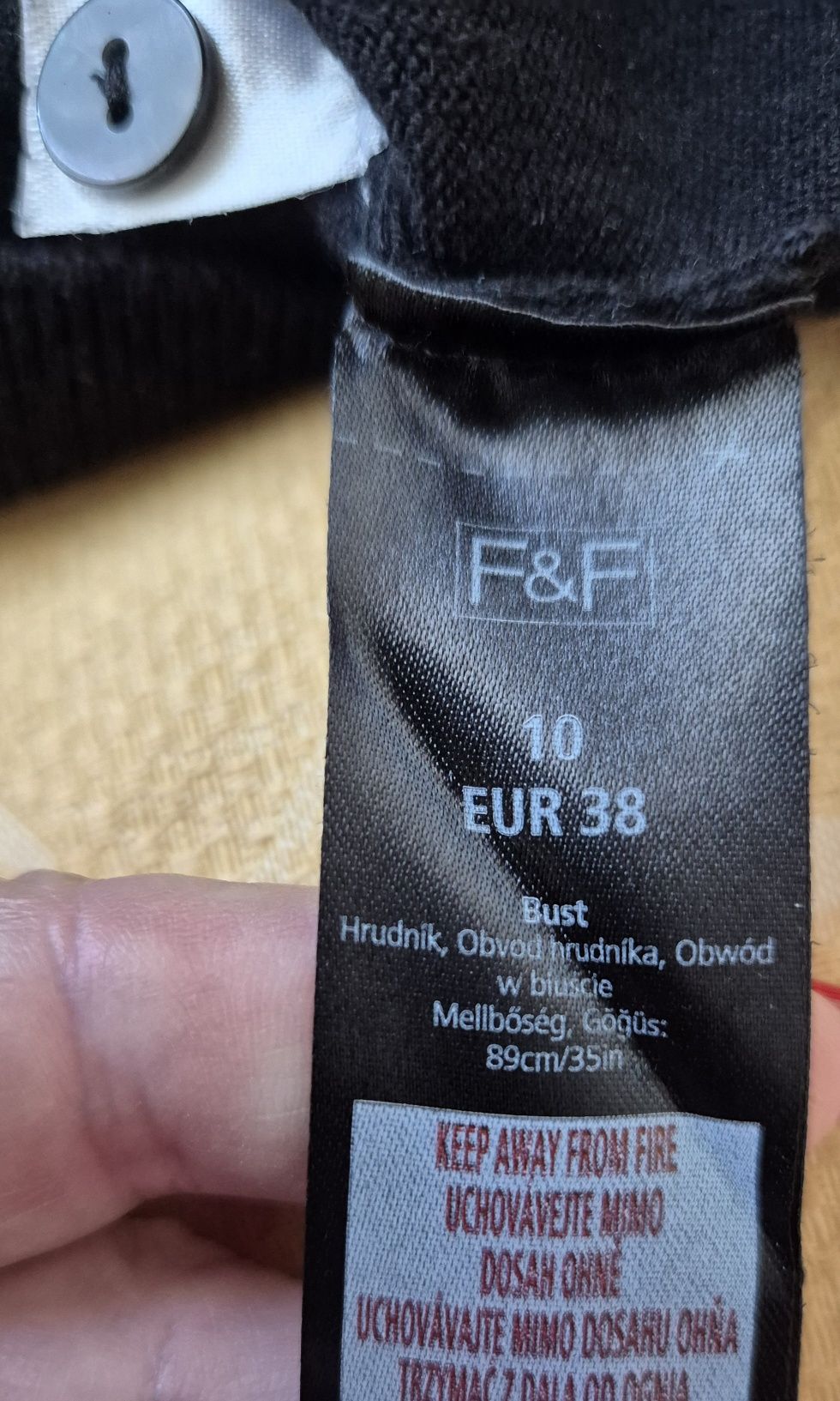 Bolerko sweterek rozpinany czarny z krótkimi rękawem rozmiar 38