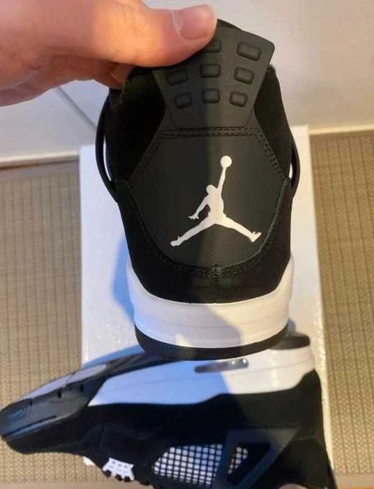 Buty dziecięceAJordan4Retro_White_Thunder R40