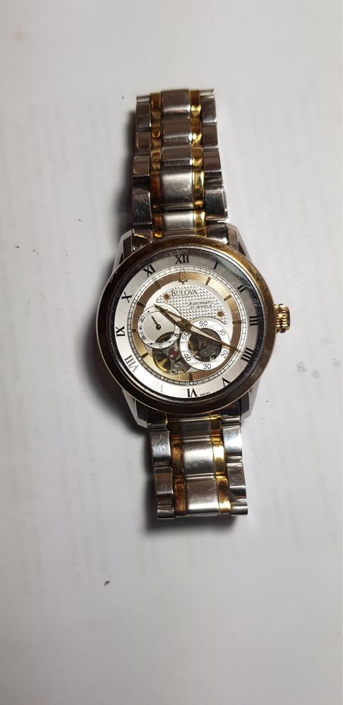 Годинник Bulova 98A123