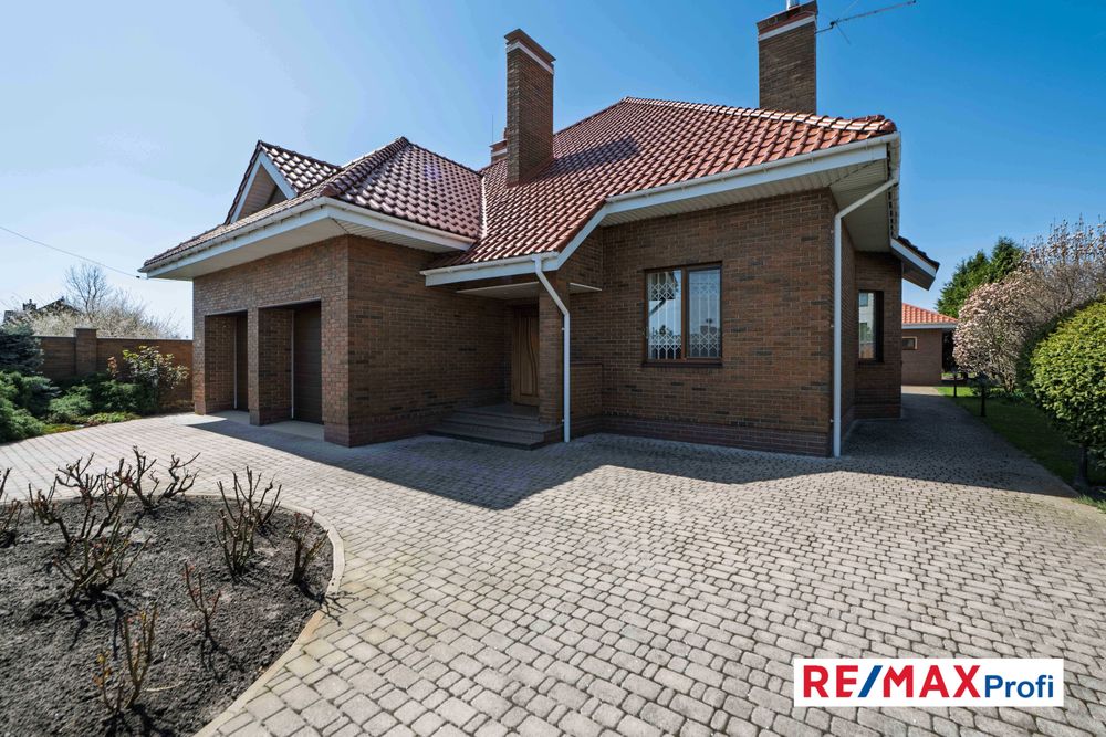 Готовий будинок 260 м2,  12 соток , с. Хотів (поруч Лісники, Чабани)