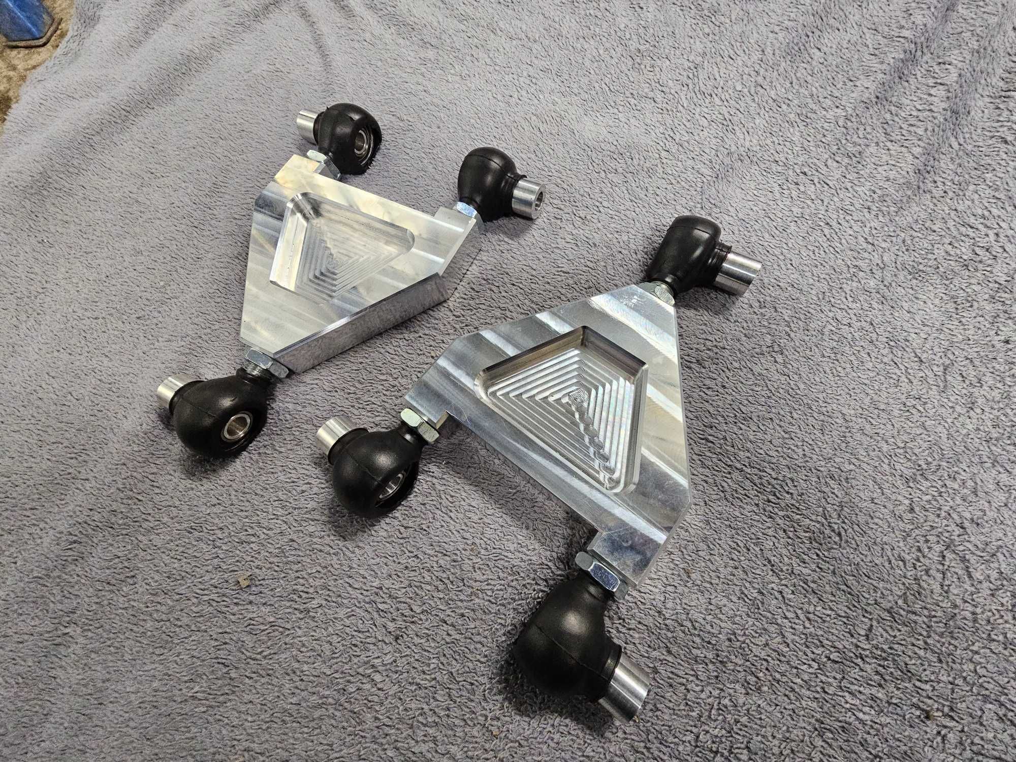 Regulowane wahacze tylne górne Camber Arms Audi A4 S4 RS4 B5 80 B4 Q