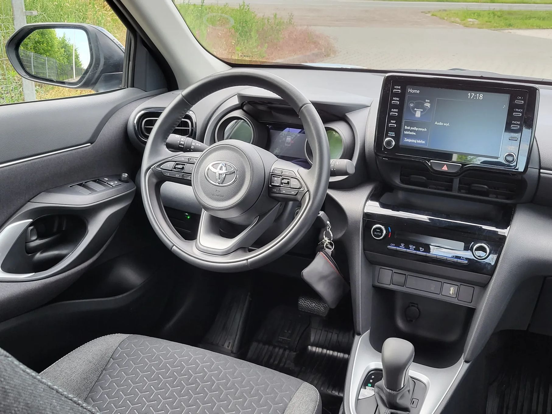 Toyota Yaris Cross S-PL;1.5h 23/2024r.;Navi;Kamera;KlimaTronic;FullLed;ACC;ESP;PDC;Alu16