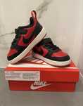 Czarno-czerwone sneakersy dziecięce Nike Court Borough Low 23,5