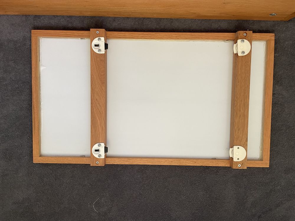 Podwójne lustro Ikea Molger, półka z przesuwnym lustrem