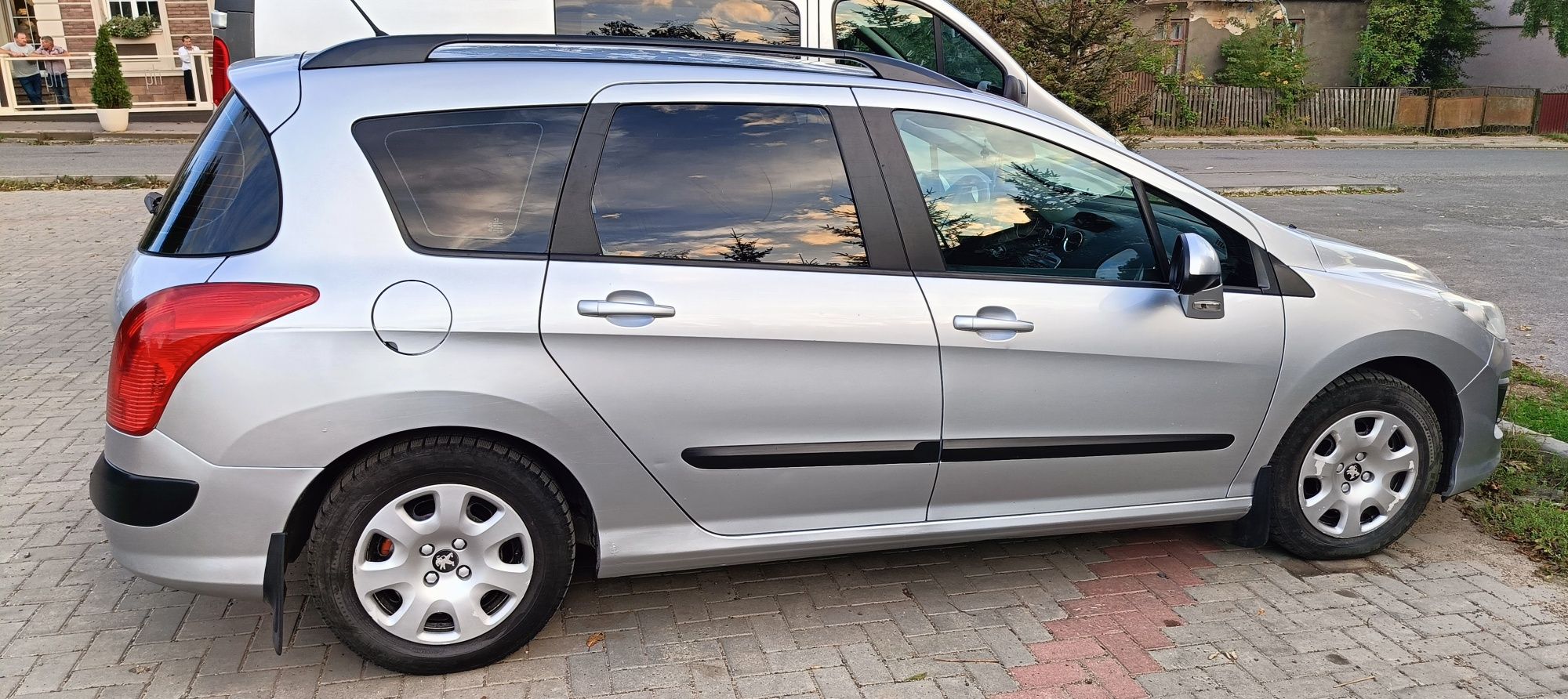 Peugeot 308 sw 2012 рік 1.6 hdi