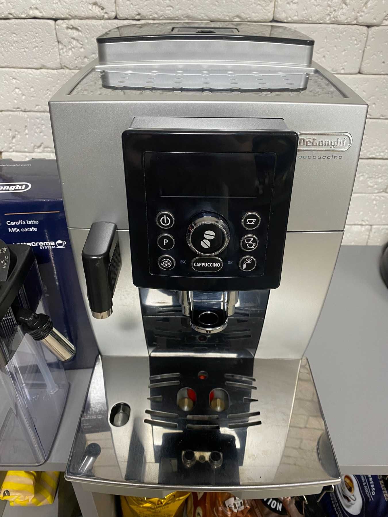 Кавоварка Delonghi Ecam 23.466 Cappuccino