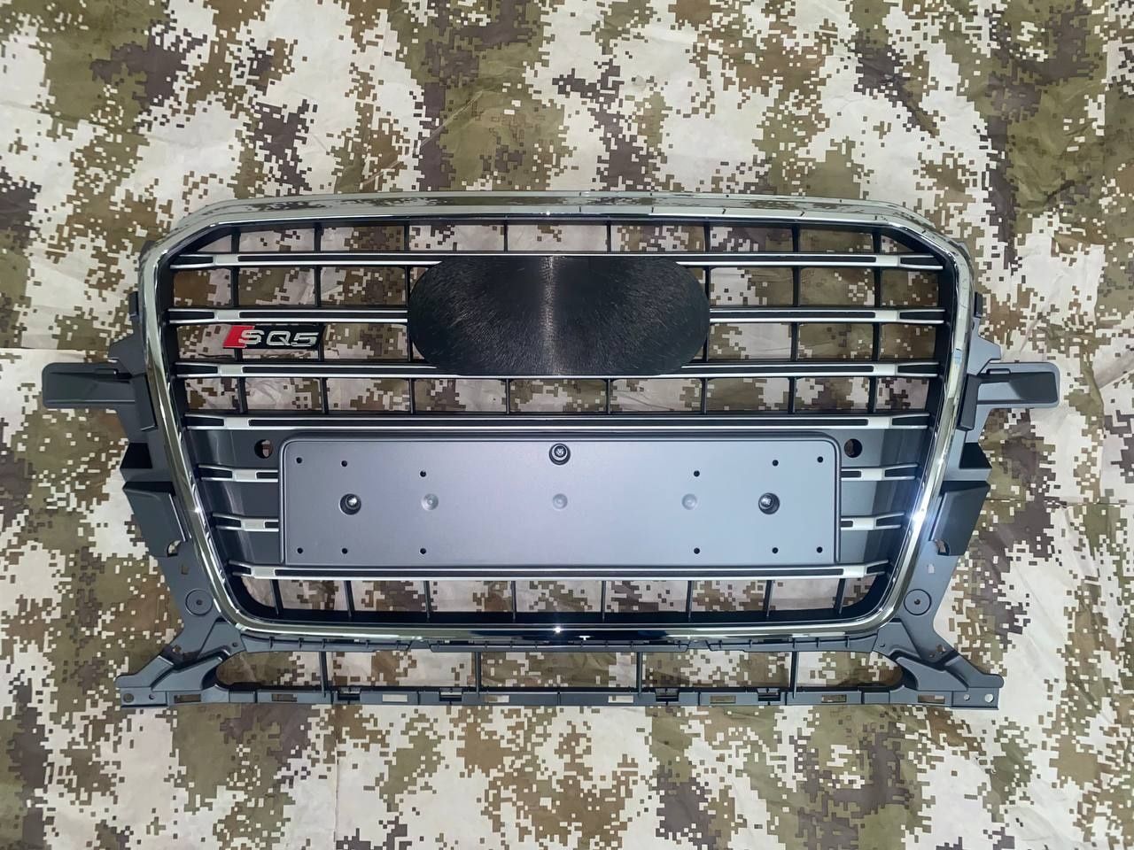 Решітка радіатора Audi Q5 2012 2013 2014 2015 2016