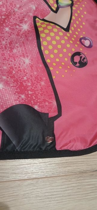 Fartuszek Barbie do prac plastycznych