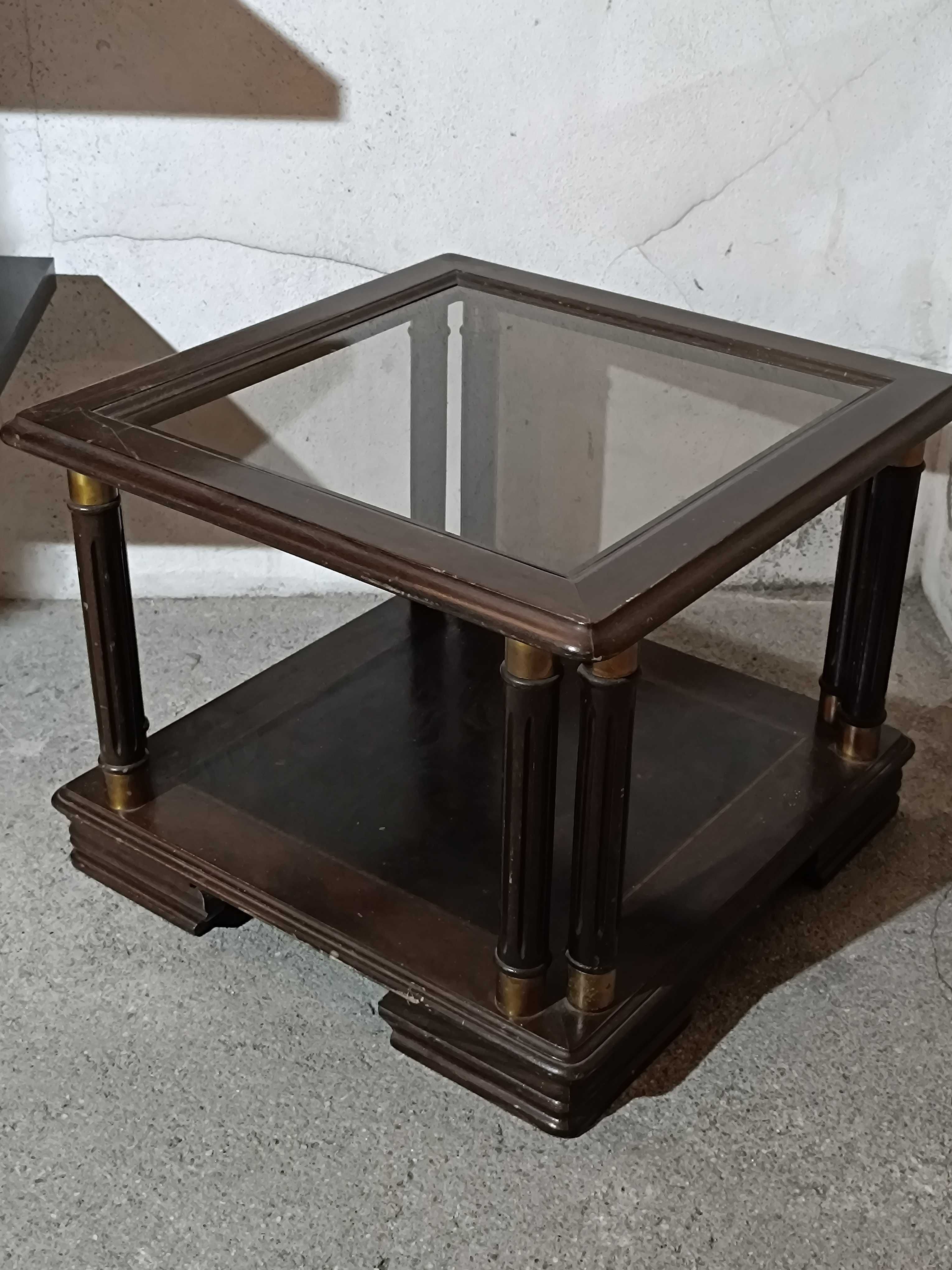 Mesa antiga de madeira e vidro