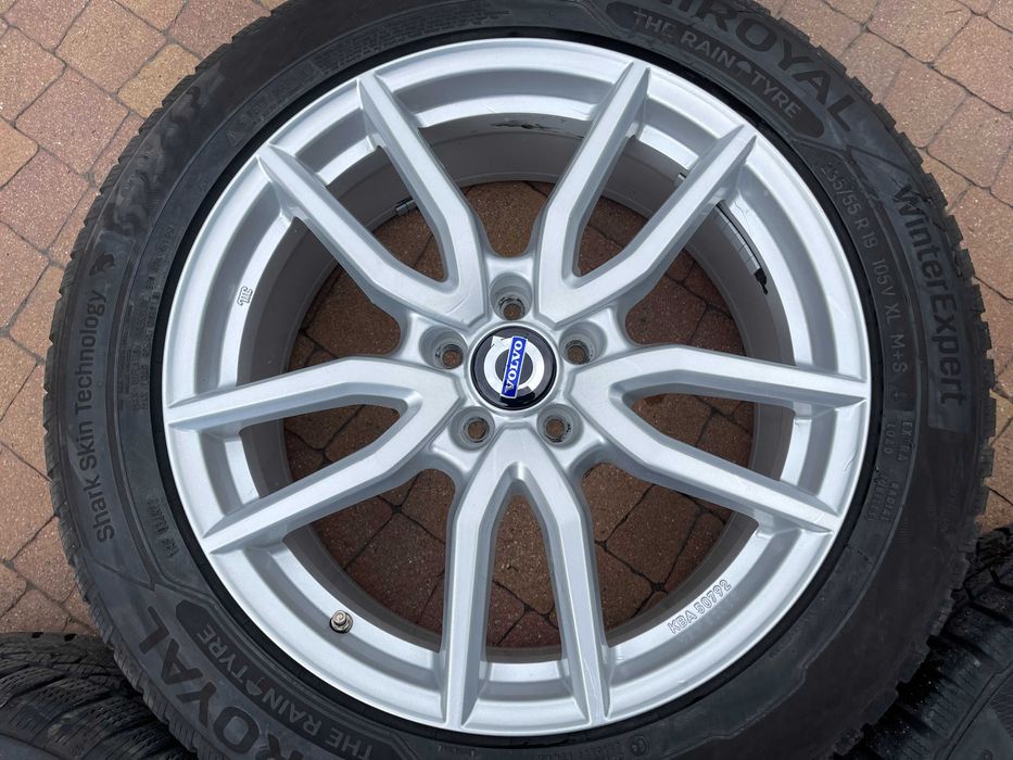 3815. Koła zimowe Volvo XC40 XC60 S60 Cross XC90 5x108 ET48 235/55/19