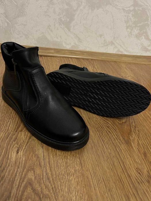 Зимові черевики 40р.