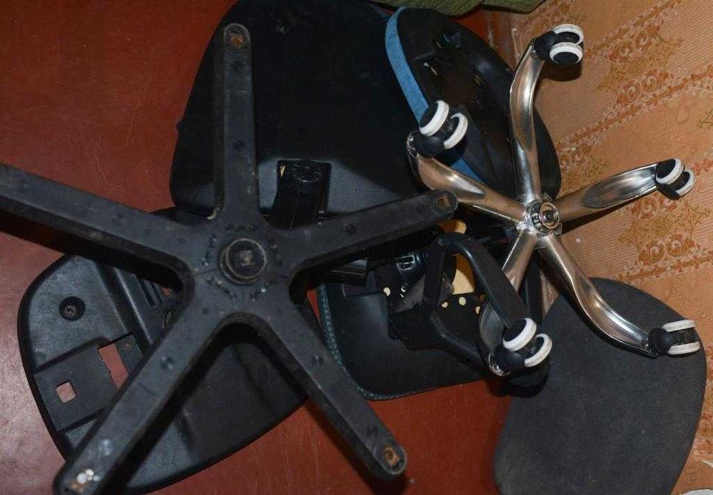 запчастини до офісних крісел