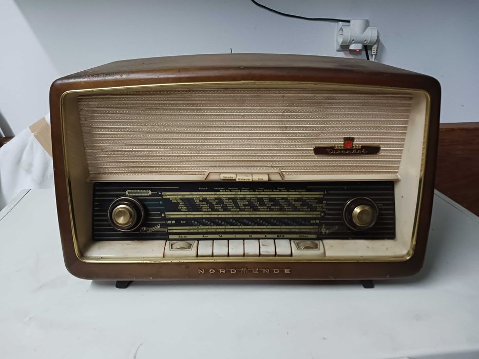 Rádio antigo a funcionar