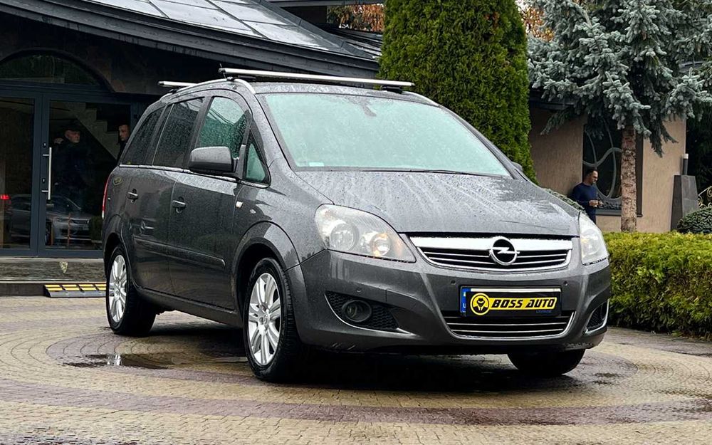 Opel Zafira 2011