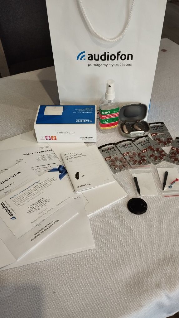 Aparat słuchowy Unitron i osuszacz PerfectDryLux