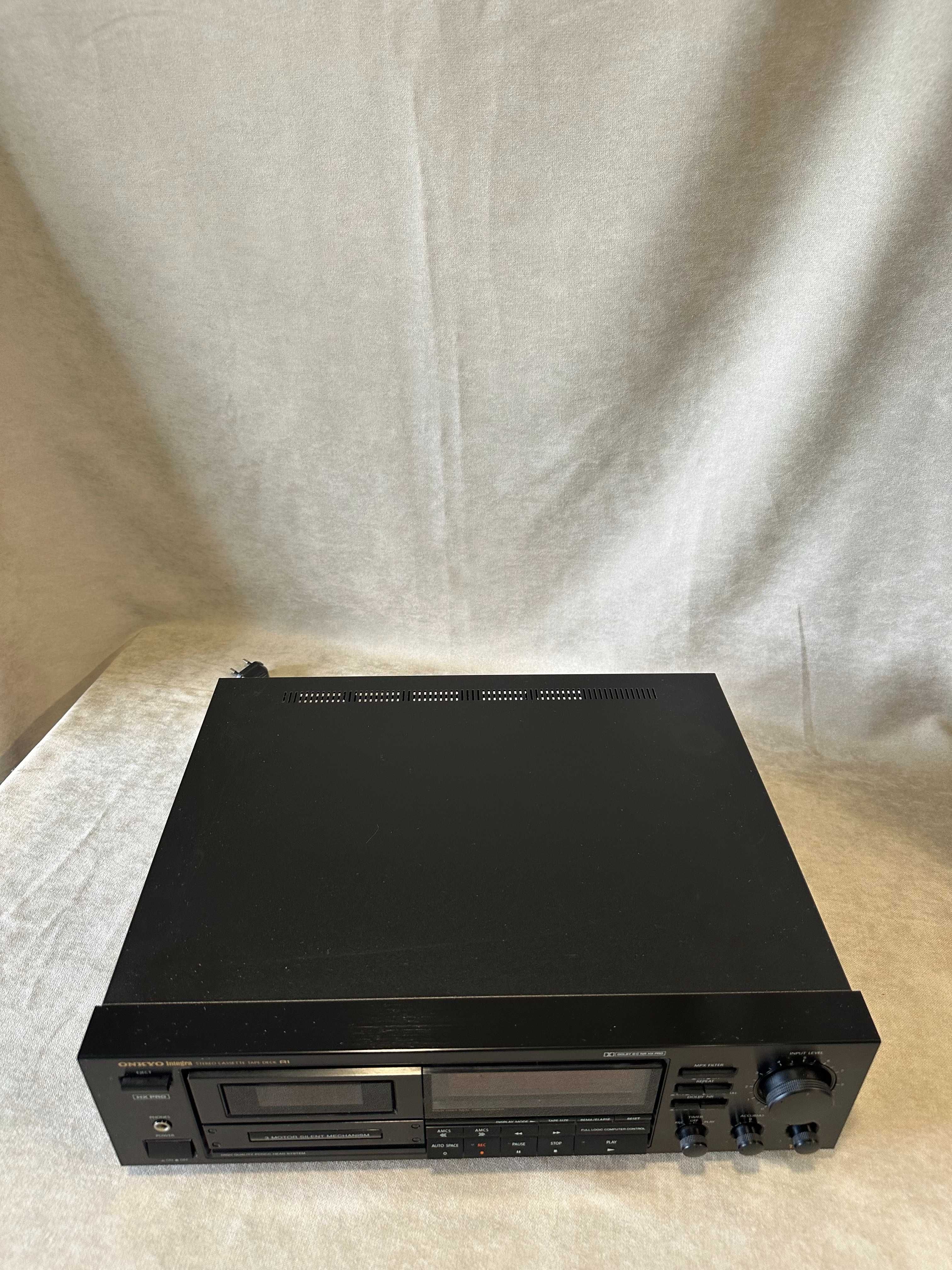 Magnetofon Kasetowy Onkyo Integra TA - 2750  w b.dobrym stanie