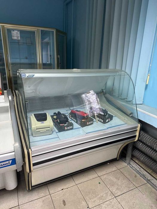 Великий вибір комерційних холодильників та морозильних ларів! ОПТ