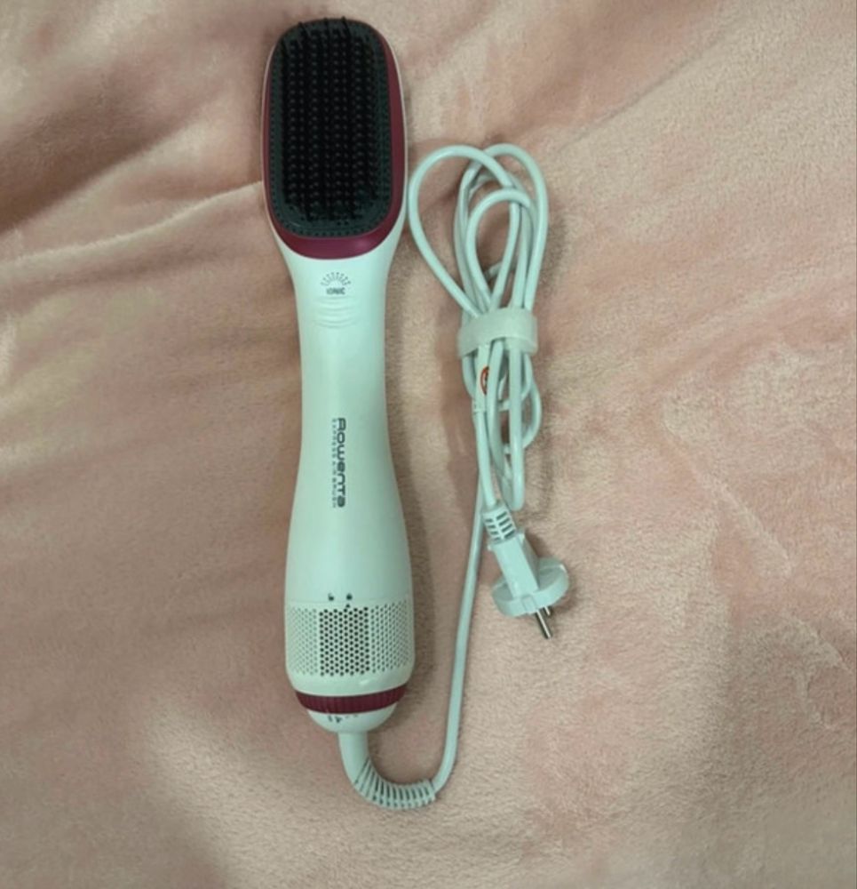 Escova Alisadora Rowenta Express Airbrush - NOVA
