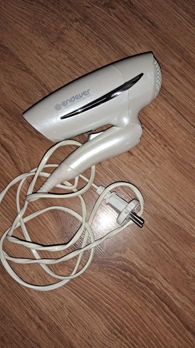 Компактный складной дорожный фен