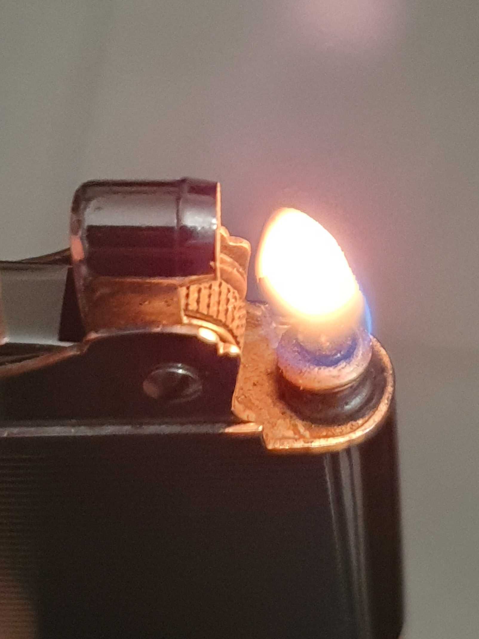 Isqueiro Ronson Adonis, a gasolina, Anos 50 - Made in England
