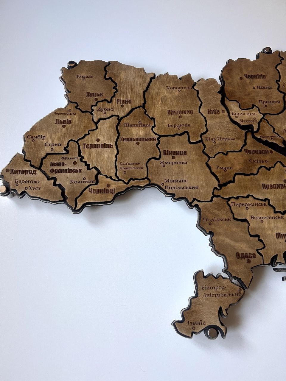 Дерев'яна мапа України з підсвіткою та стабілізованим мохом