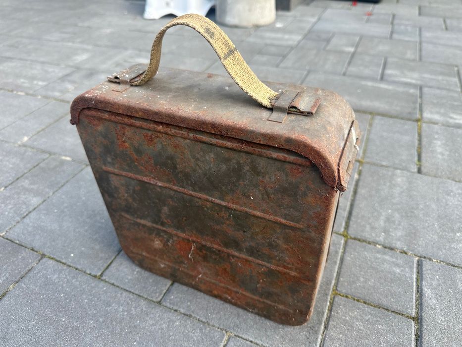Skrzynka amunicyjna, taboret Wojskowy, kanister.