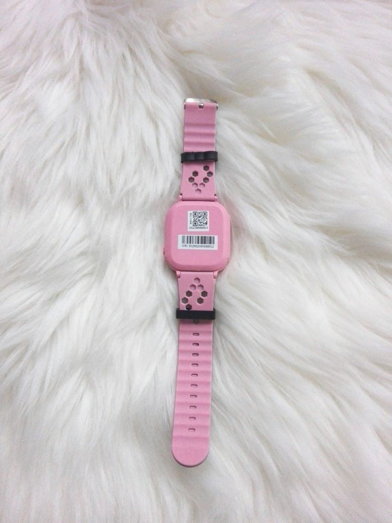 Różowy smartwatch dla dzieci