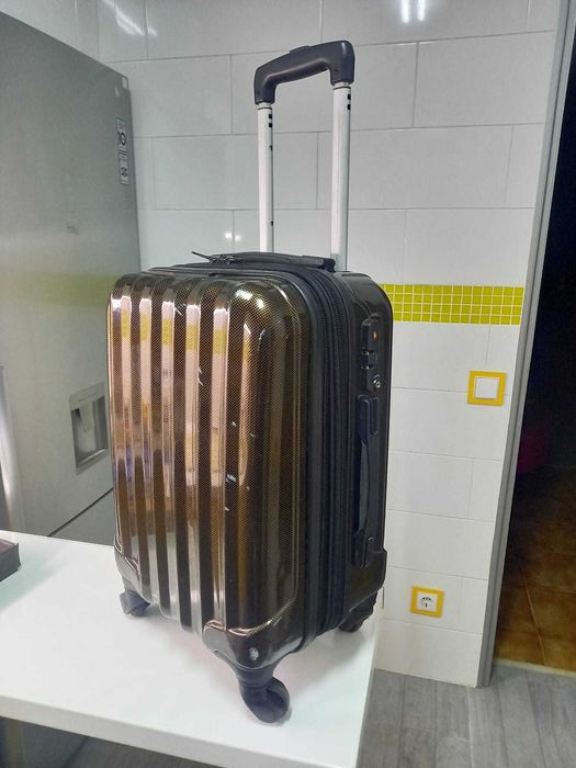 Mala de viagem Rigida 8kgs