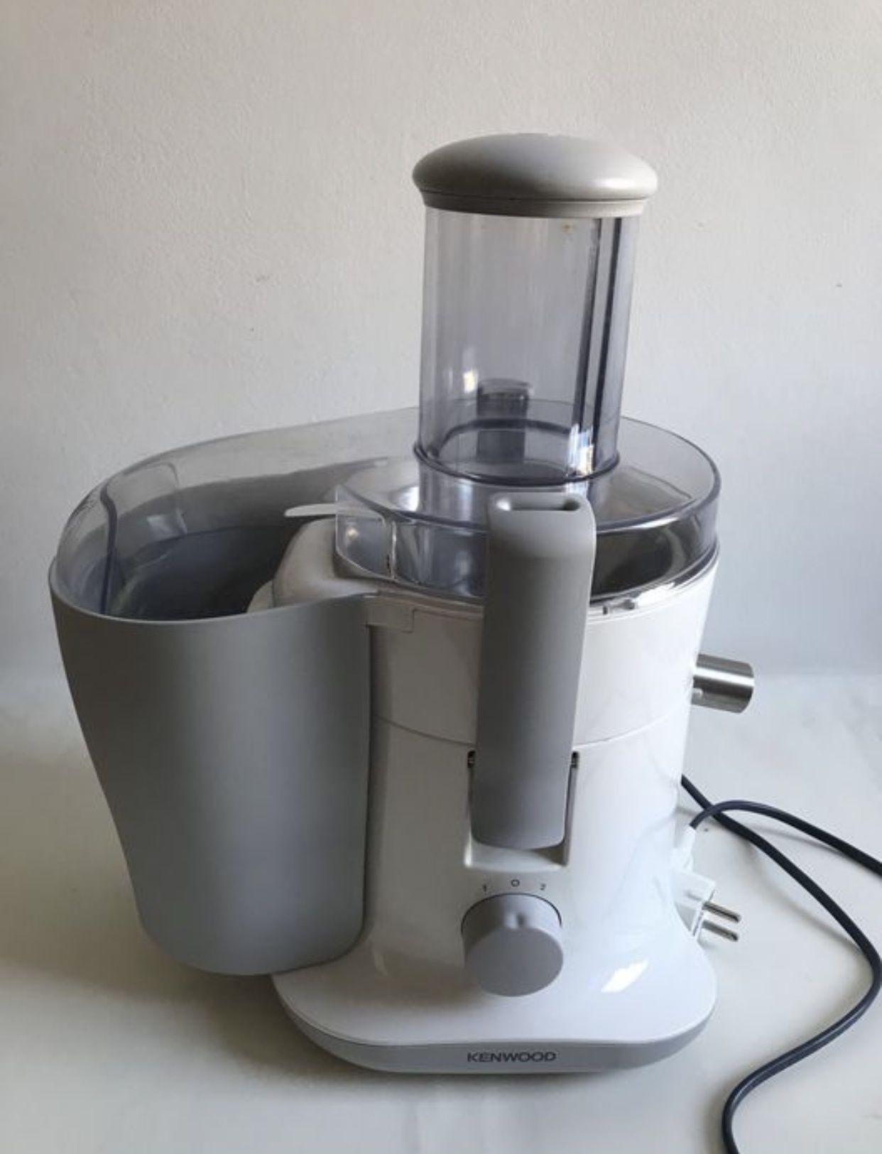 Wyciskarka Kenwood JE 680